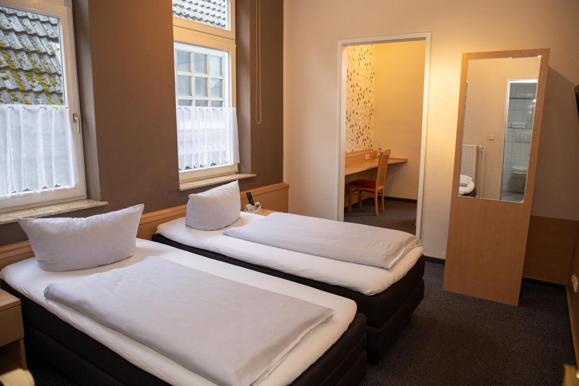 Hotel Zur Linde Meldorf Dış mekan fotoğraf
